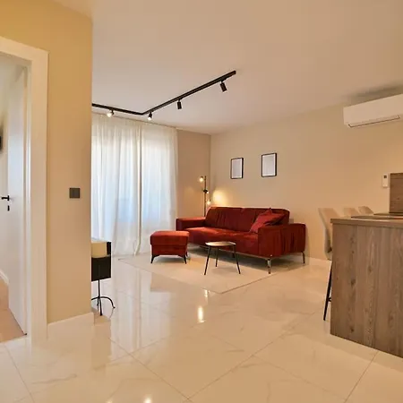 Appartement Noir Design Trogir