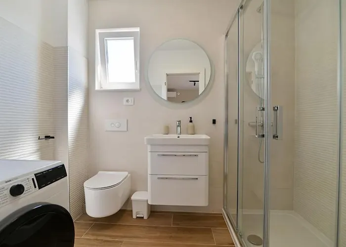 Appartement Noir Design Trogir