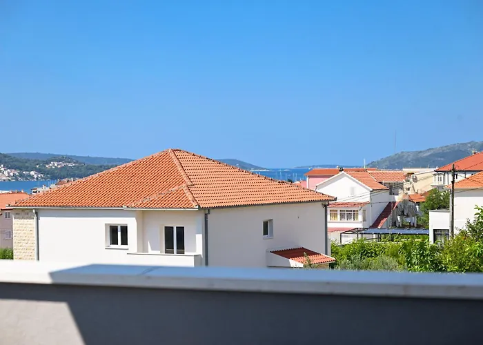 Noir Design Τρογκίρ