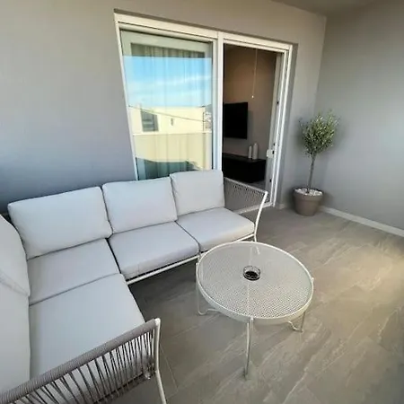 Noir Design شقة تروغير