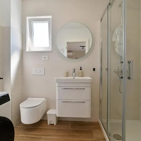 شقة Noir Design تروغير