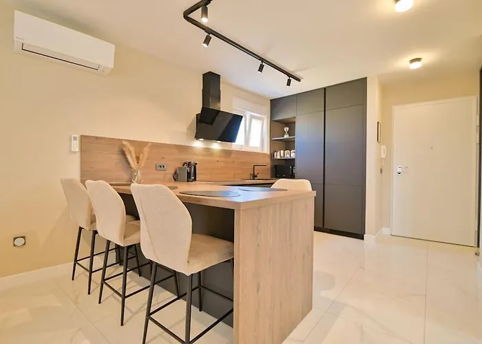 Noir Design Apartamento Trogir