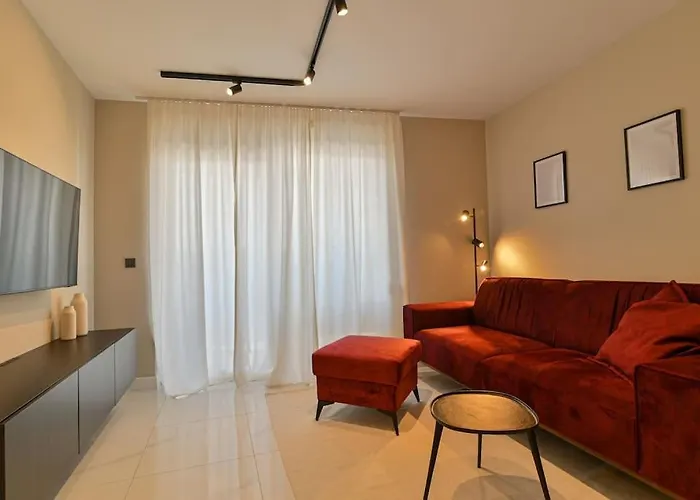 Apartment Noir Design *